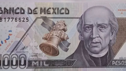 Anverso del billete mexicano de 1.000 pesos con Miguel Hidalgo, la campana de Dolores y el serial B1776625